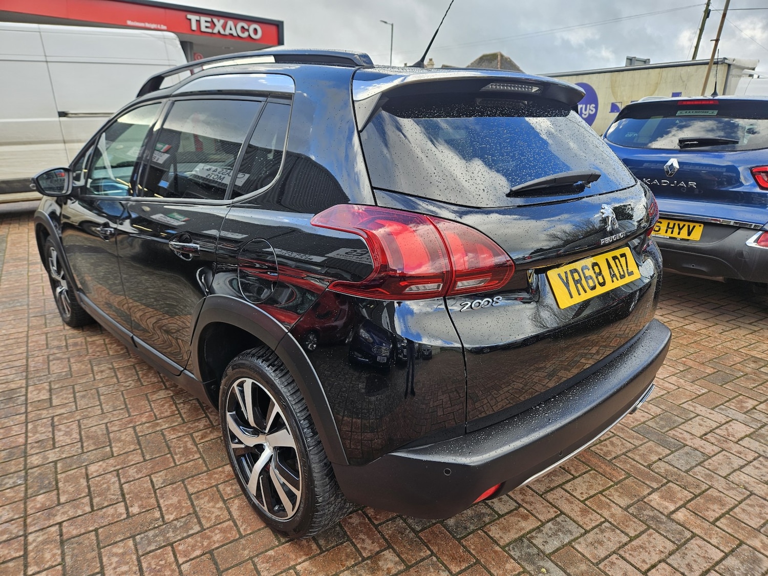 Used Peugeot 2008 2018 for sale - 76643300: Photo 9