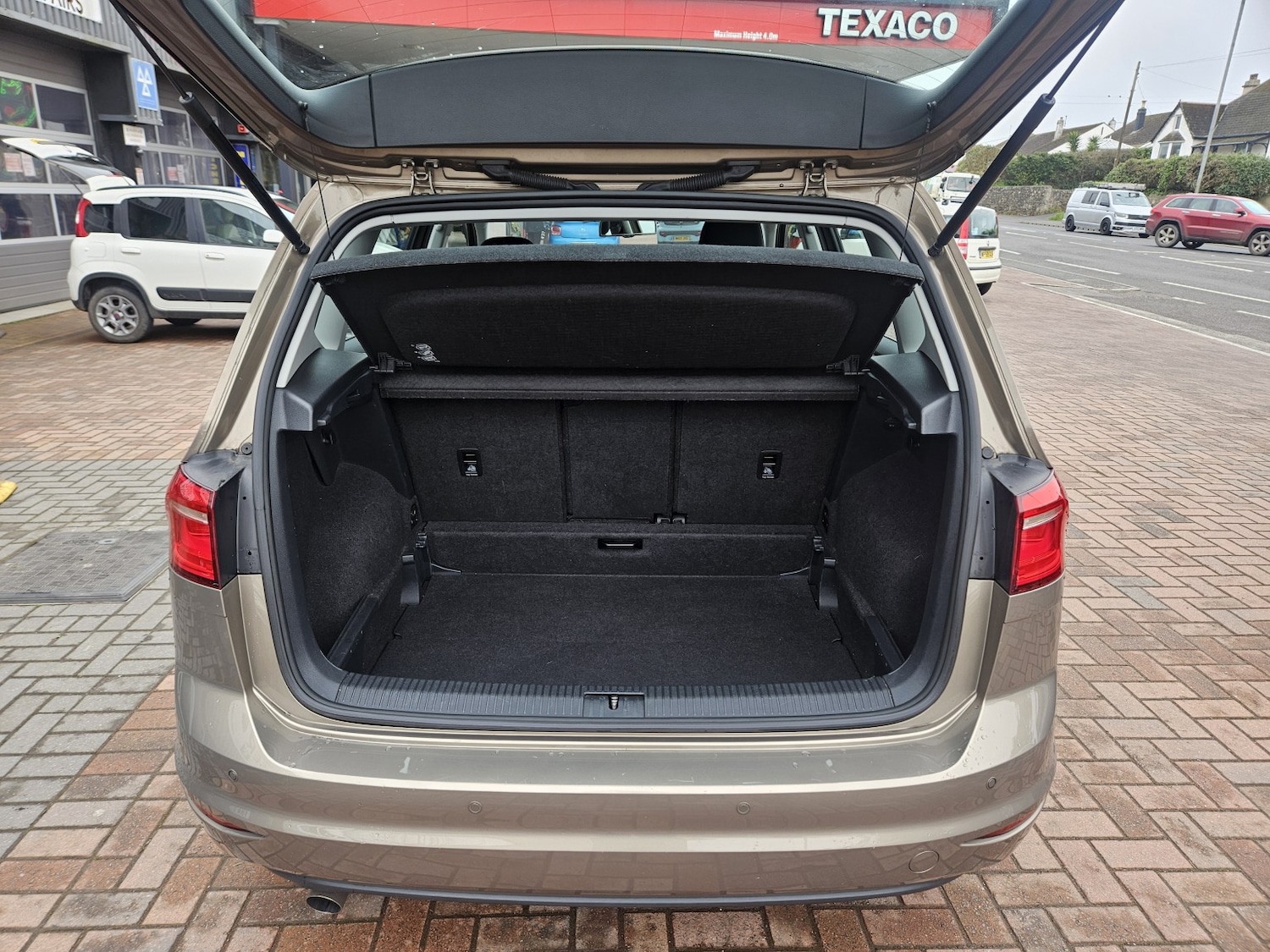 Used Volkswagen Golf SV 2016 for sale - 78125202: Photo 8