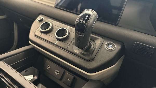 Used Land Rover Defender 2022 for sale - 75505589: Photo 13