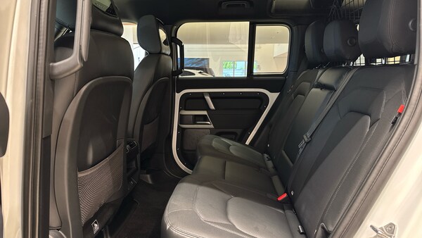 Used Land Rover Defender 2022 for sale - 75505589: Photo 4