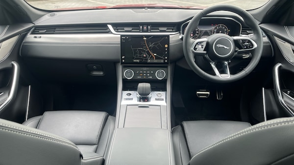 Used Jaguar F-Pace 2023 for sale - 76324972: Photo 9