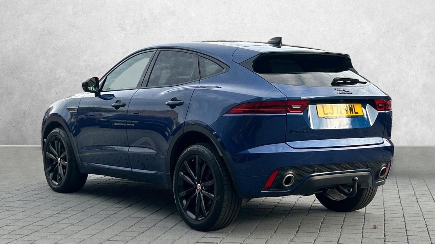 Used Jaguar E-Pace 2021 for sale - 76430684: Photo 2