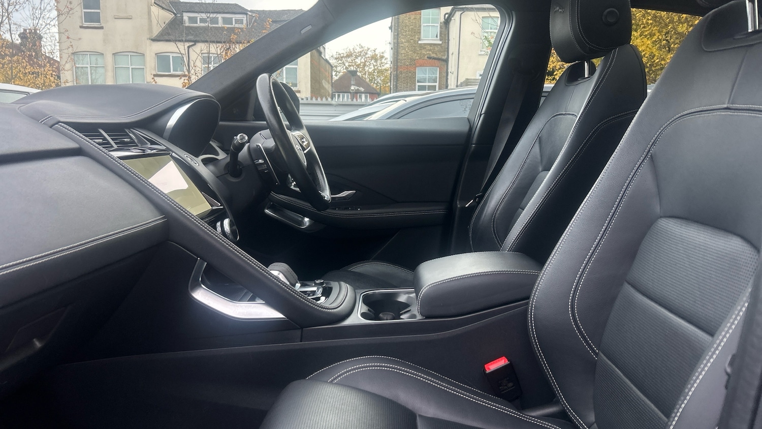 Used Jaguar E-Pace 2021 for sale - 76430684: Photo 3