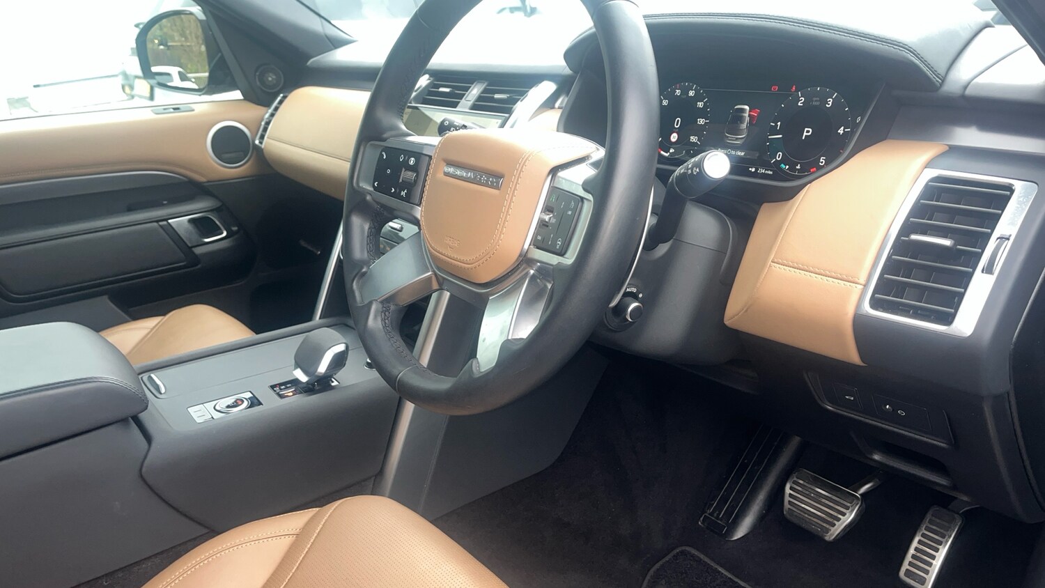 Used Land Rover Discovery 2023 for sale - 76605496: Photo 21