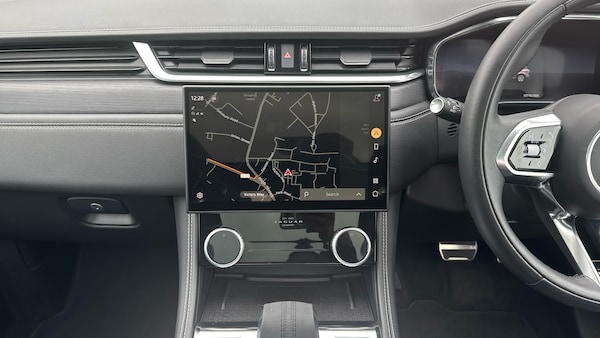 Used Jaguar F-Pace 2024 for sale - 76324967: Photo 24