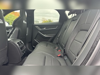 Used Jaguar F-Pace 2024 for sale - 76324967: Photo 4