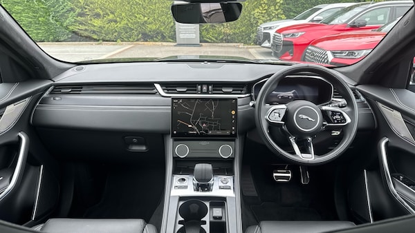 Used Jaguar F-Pace 2024 for sale - 76324967: Photo 9