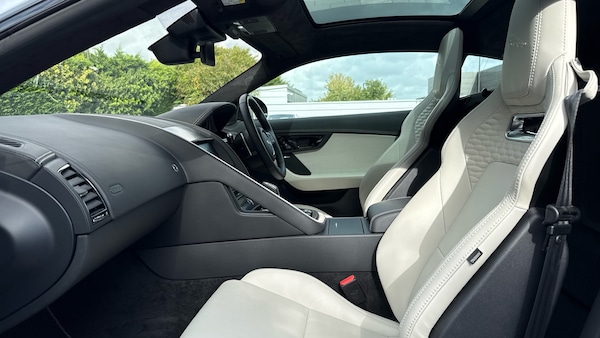 Used Jaguar F-Type 2024 for sale - 76324900: Photo 3