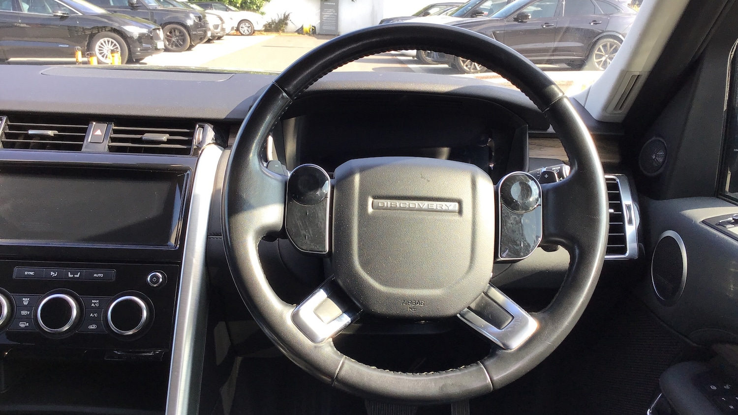 Used Land Rover Discovery 2019 for sale - 77118367: Photo 15