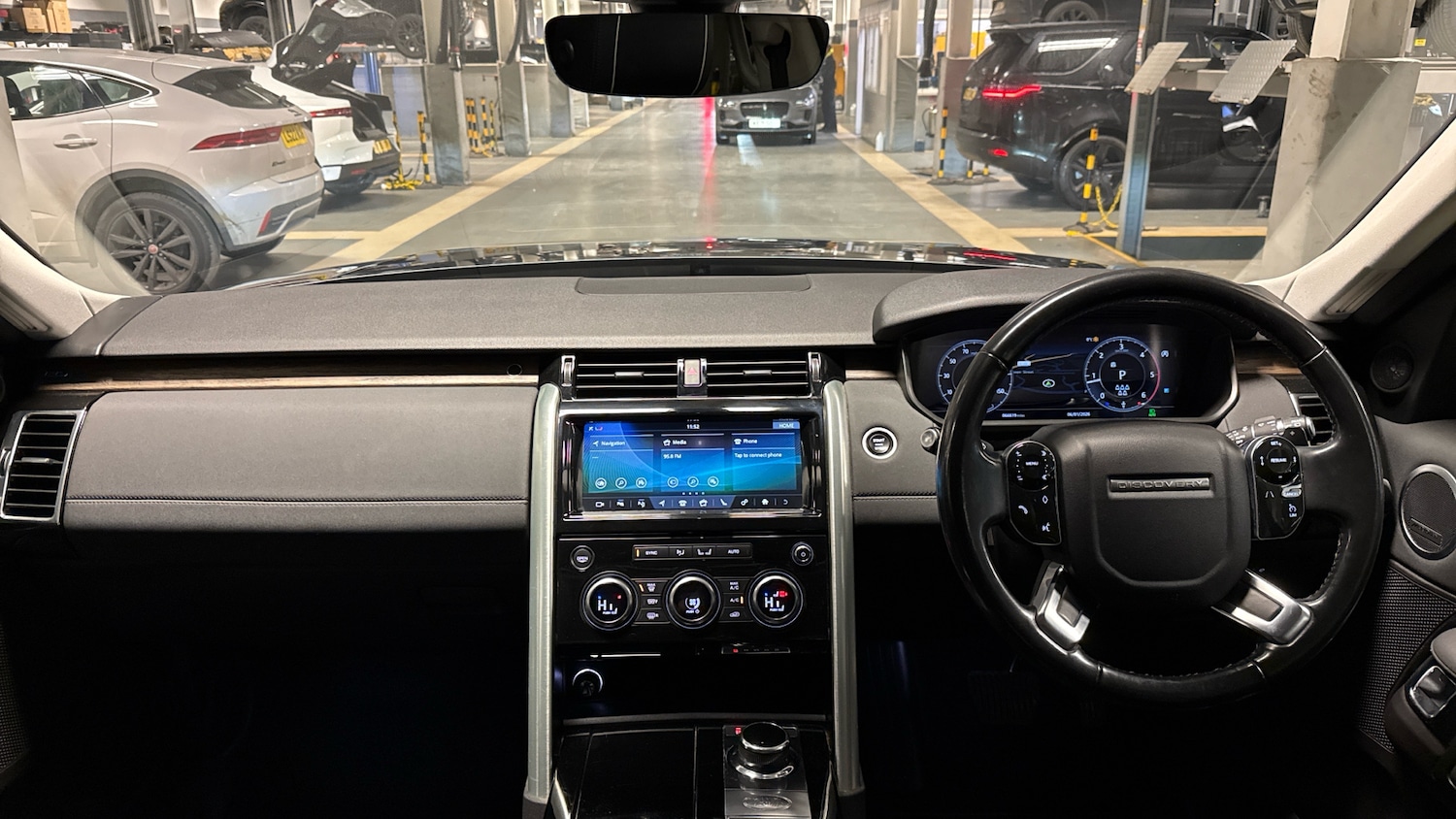 Used Land Rover Discovery 2019 for sale - 77118367: Photo 9