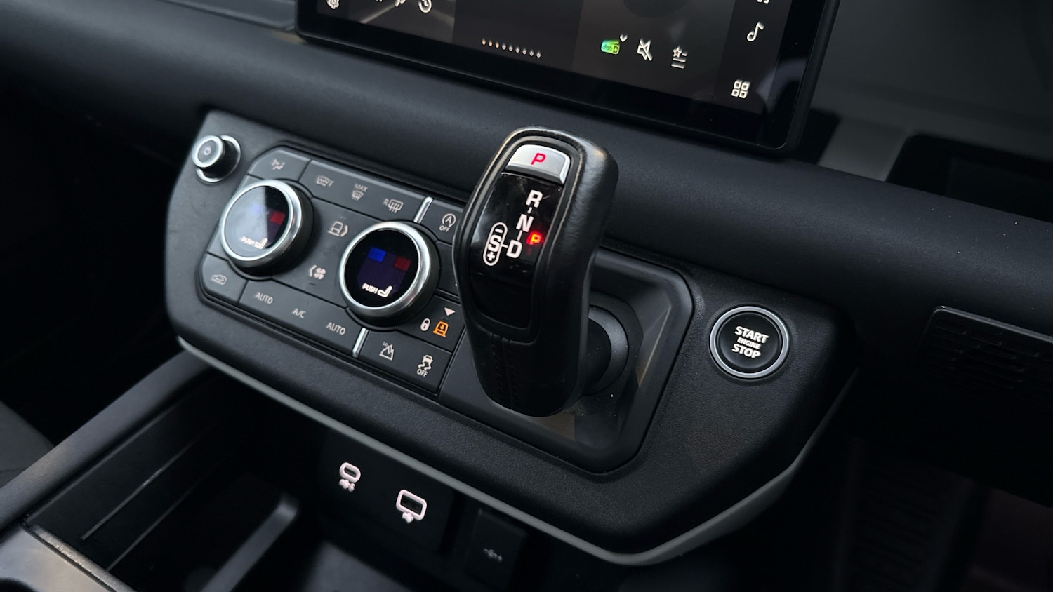 Used Land Rover Defender 2020 for sale - 77028177: Photo 13