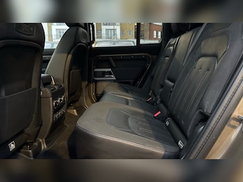 Used Land Rover Defender 2020 for sale - 77028177: Photo