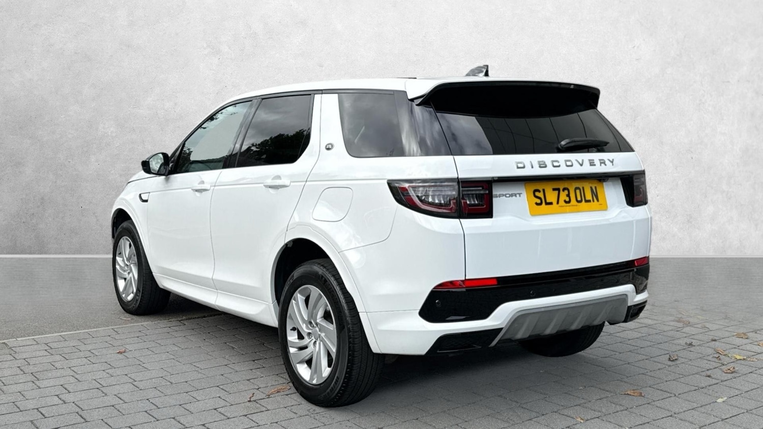 Used Land Rover Discovery Sport 2023 for sale - 76281286: Photo 2