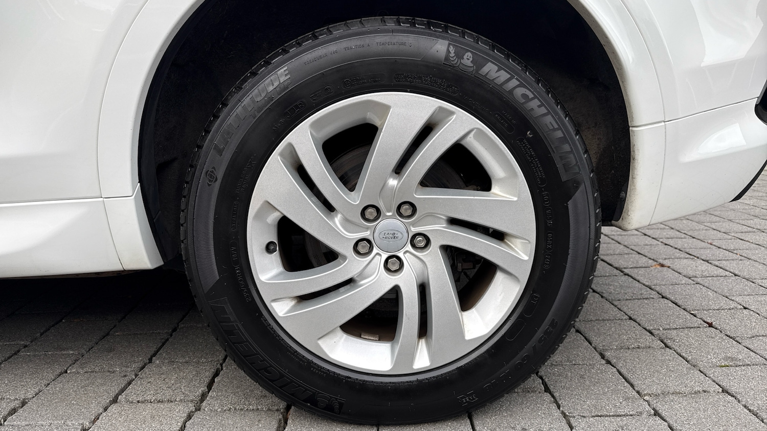 Used Land Rover Discovery Sport 2023 for sale - 76281286: Photo 8