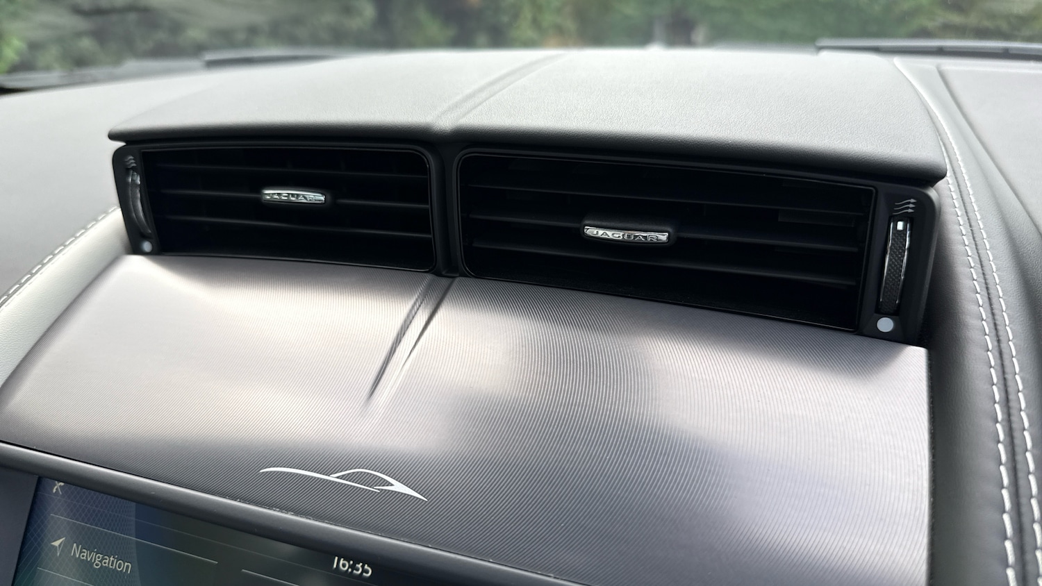 Used Jaguar F-Type 2024 for sale - 76547544: Photo 18