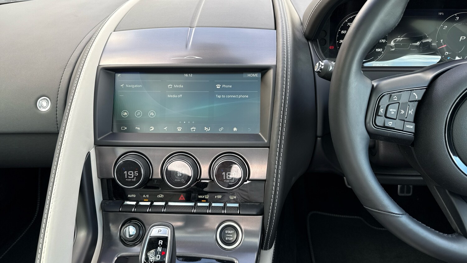 Used Jaguar F-Type 2024 for sale - 76547544: Photo 24