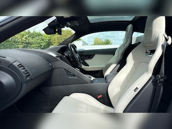 Used Jaguar F-Type 2024 for sale - 76547544: Photo