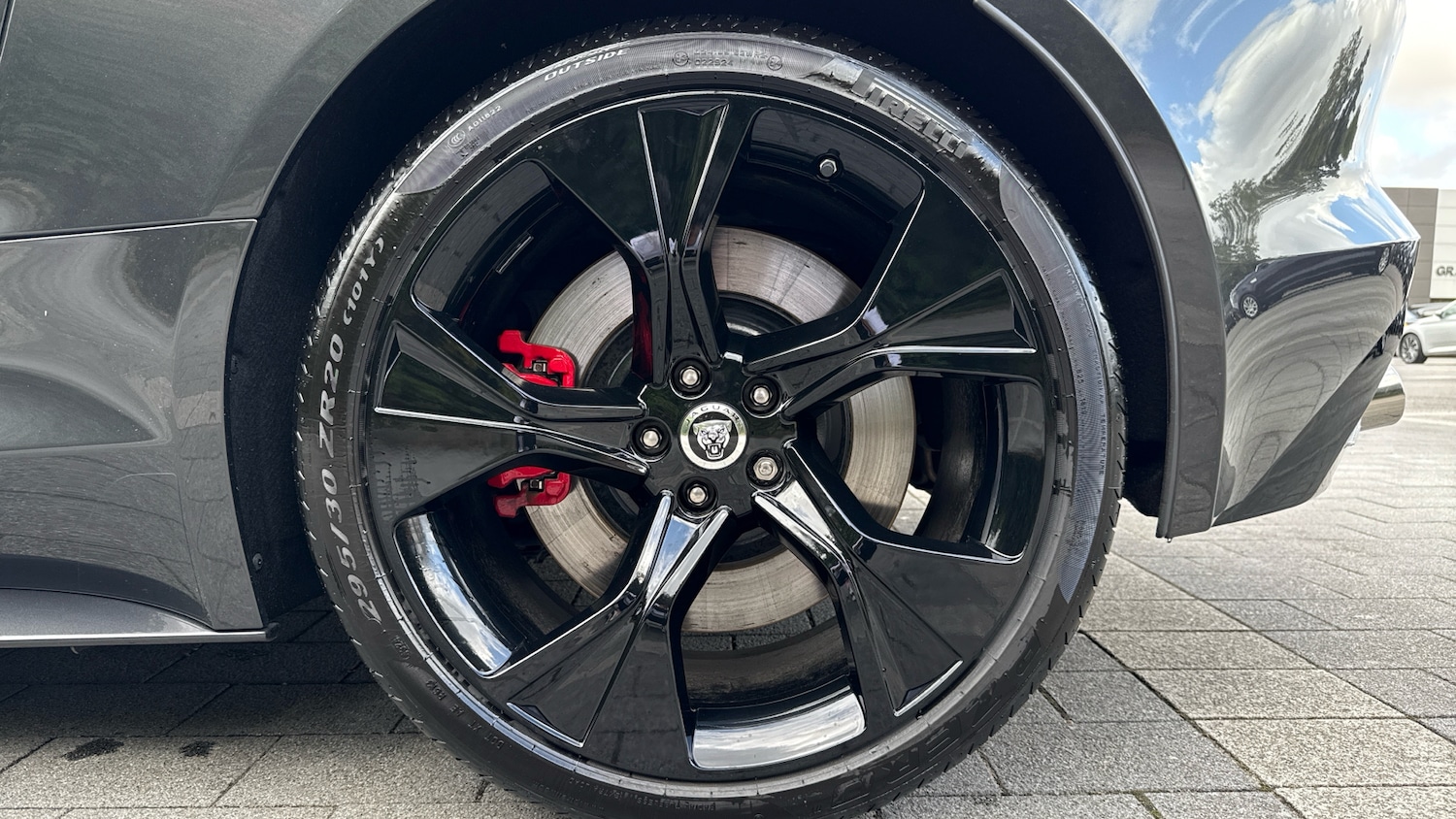 Used Jaguar F-Type 2024 for sale - 76547544: Photo 8