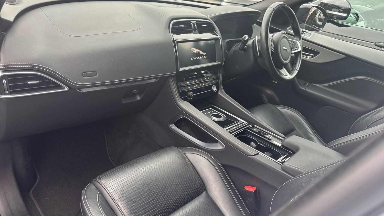 Used Jaguar F-Pace 2020 for sale - 76324927: Photo 23