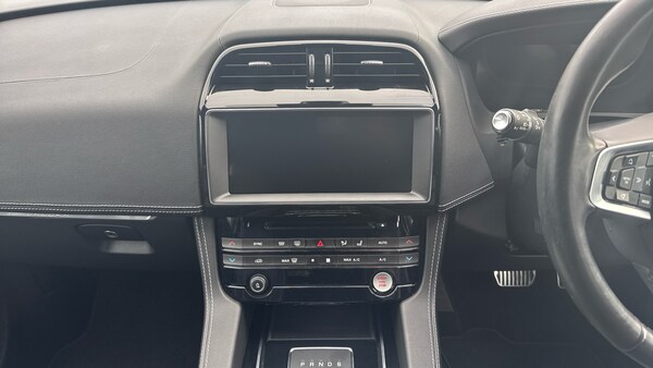 Used Jaguar F-Pace 2020 for sale - 76324927: Photo 24