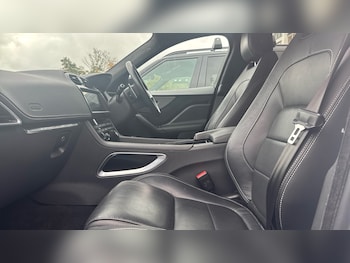 Used Jaguar F-Pace 2020 for sale - 76324927: Photo 3