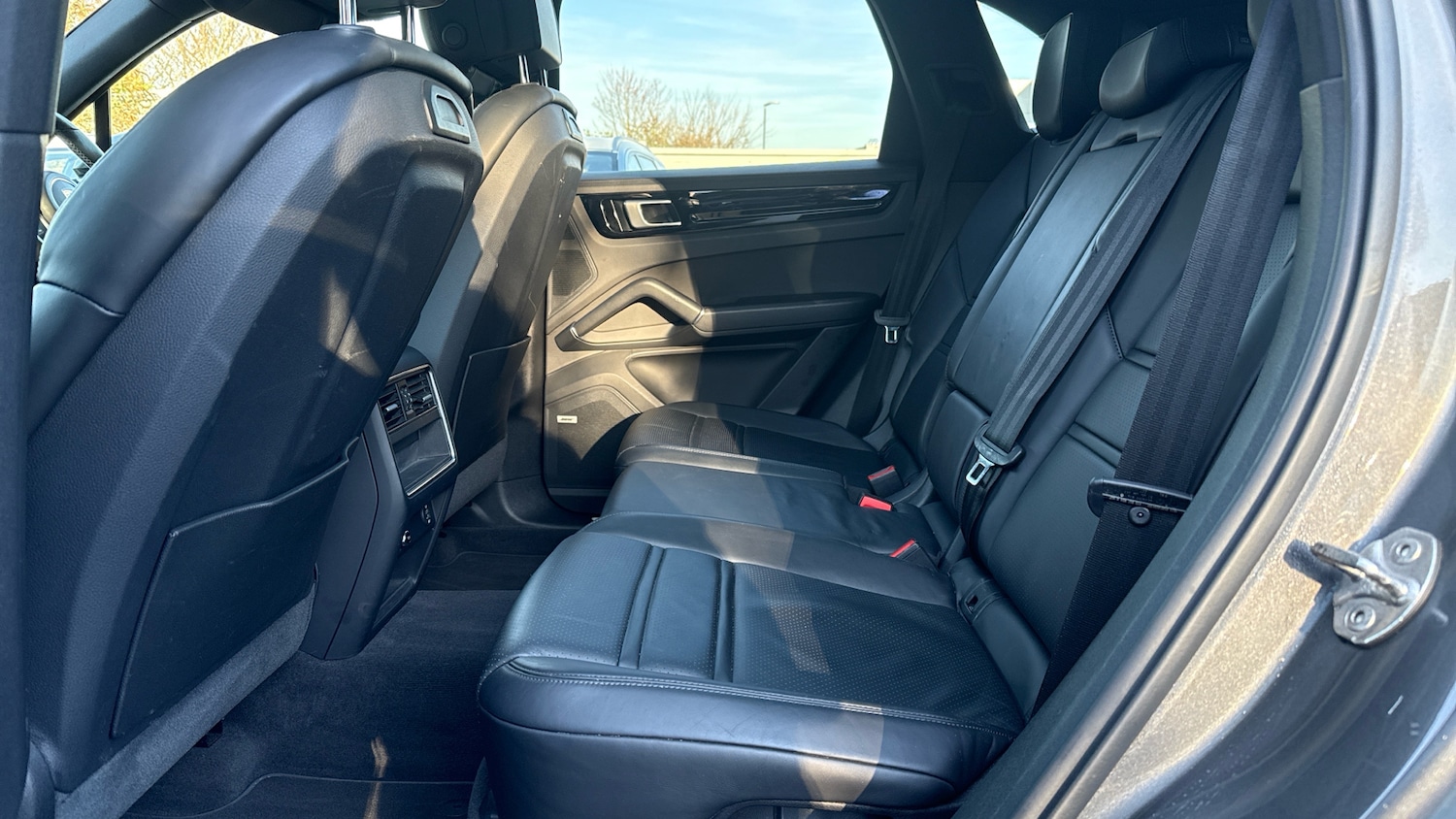 Used Porsche Cayenne 2019 for sale - 77655974: Photo 4