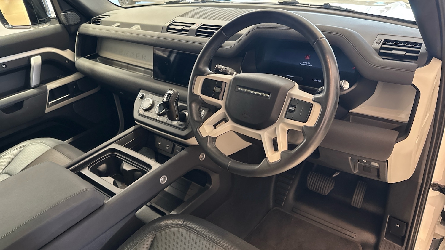 Used Land Rover Defender 2022 for sale - 76482816: Photo 21