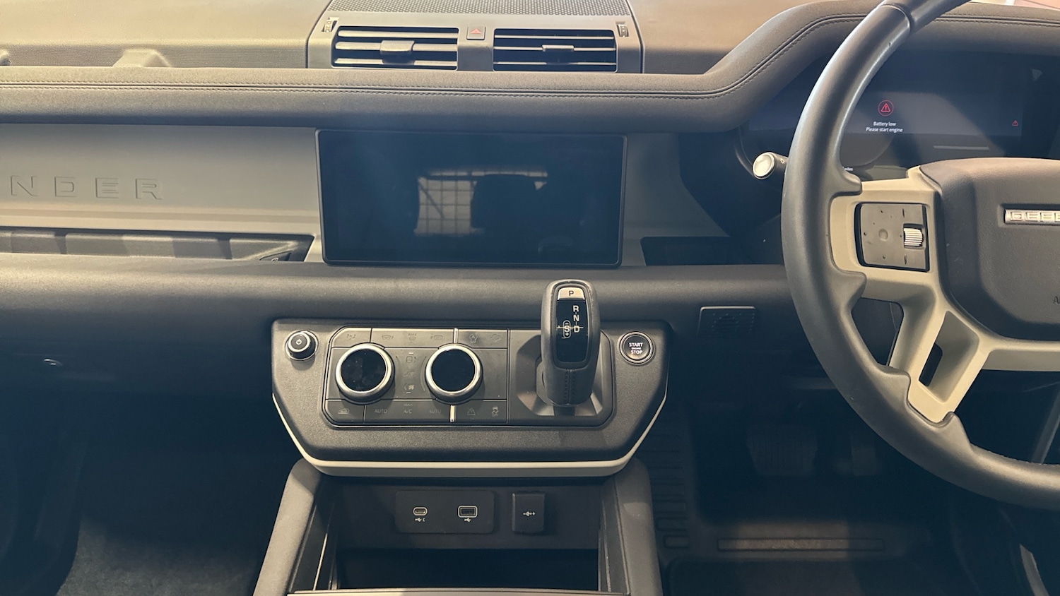 Used Land Rover Defender 2022 for sale - 76482816: Photo 23