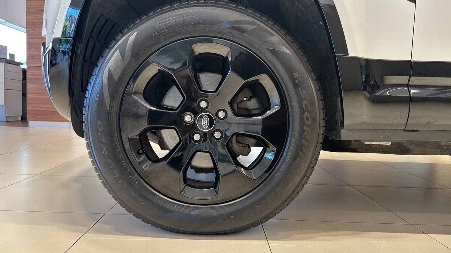 Used Land Rover Defender 2022 for sale - 76482816: Photo 24