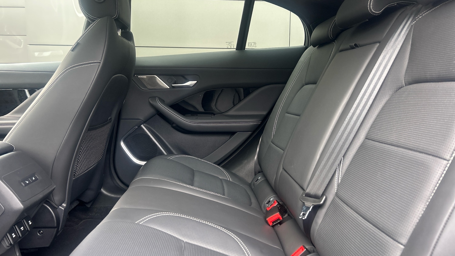 Used Jaguar I-Pace 2023 for sale - 76346901: Photo 4