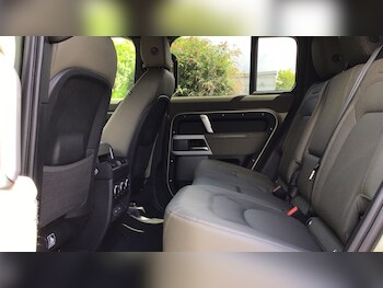 Used Land Rover Defender 2023 for sale - 75399599: Photo