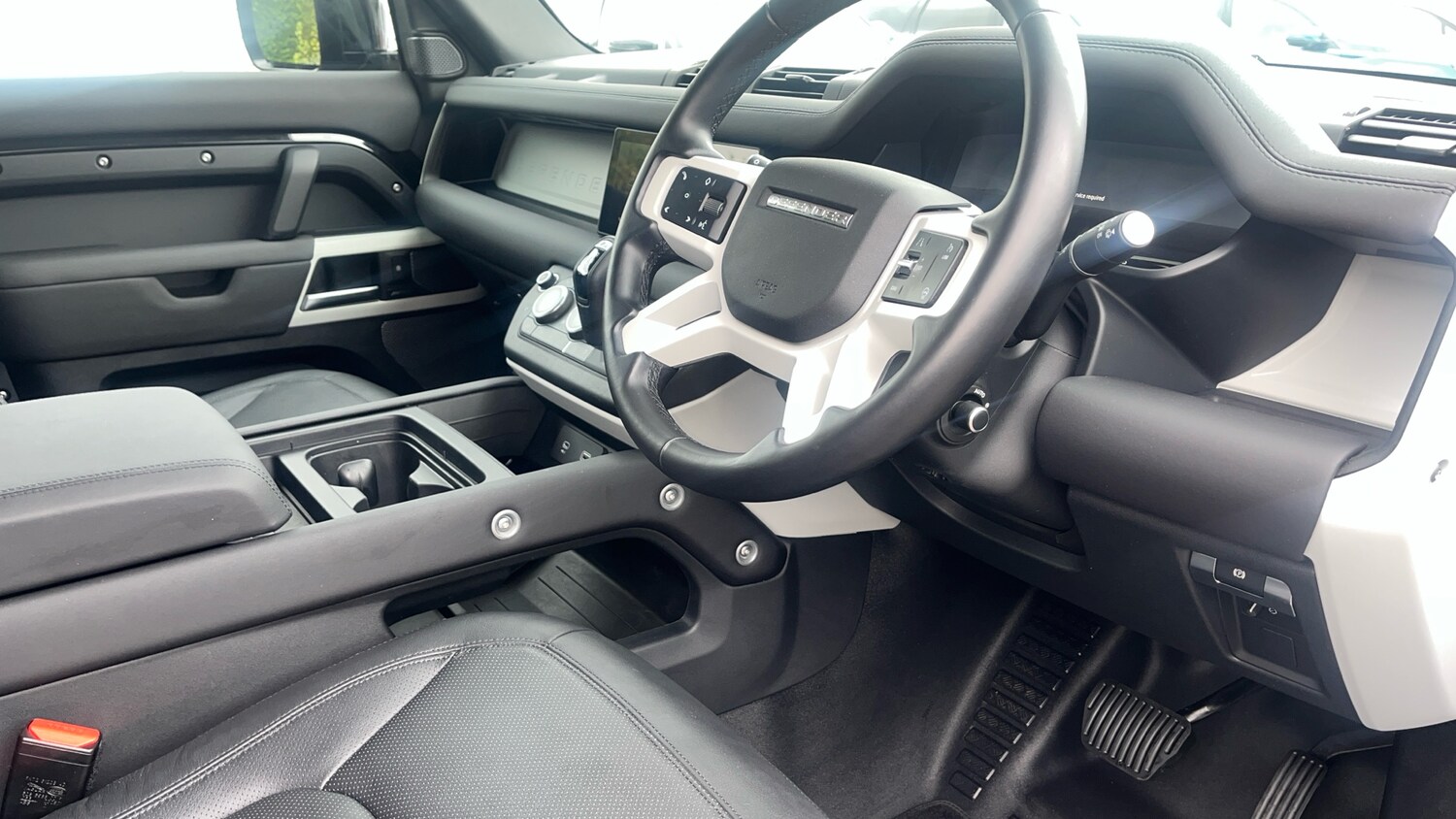 Used Land Rover Defender 2023 for sale - 76324911: Photo 21