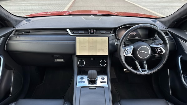 Used Jaguar F-Pace 2023 for sale - 76324965: Photo 9