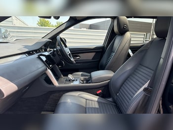 Used Land Rover Discovery Sport 2023 for sale - 75505593: Photo