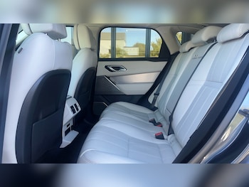 Used Land Rover Range Rover Velar 2022 for sale - 76030139: Photo 4