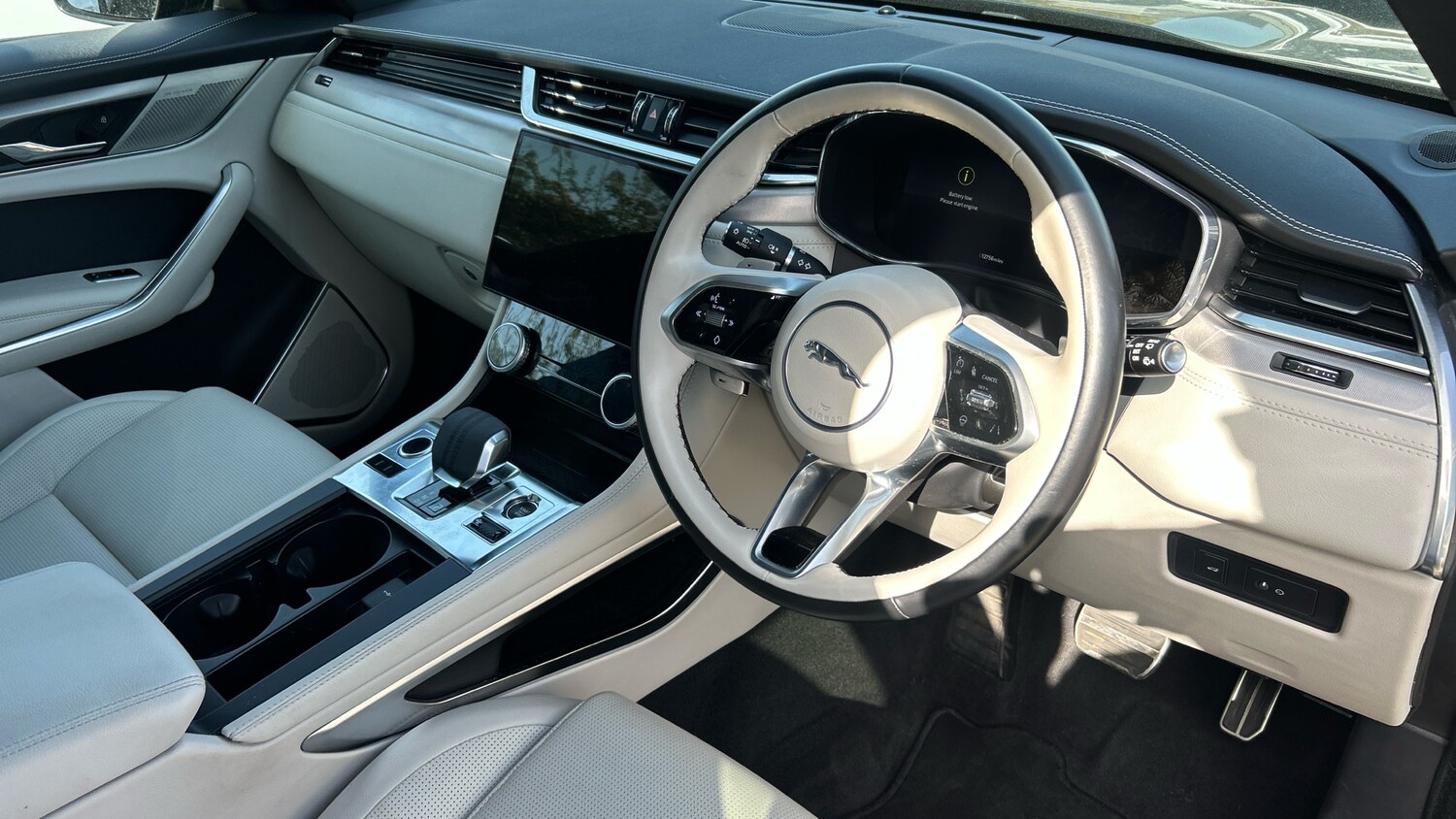 Used Jaguar F-Pace 2023 for sale - 78154745: Photo 22