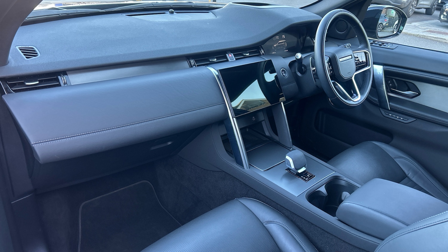 Used Land Rover Discovery Sport 2024 for sale - 77990393: Photo 22