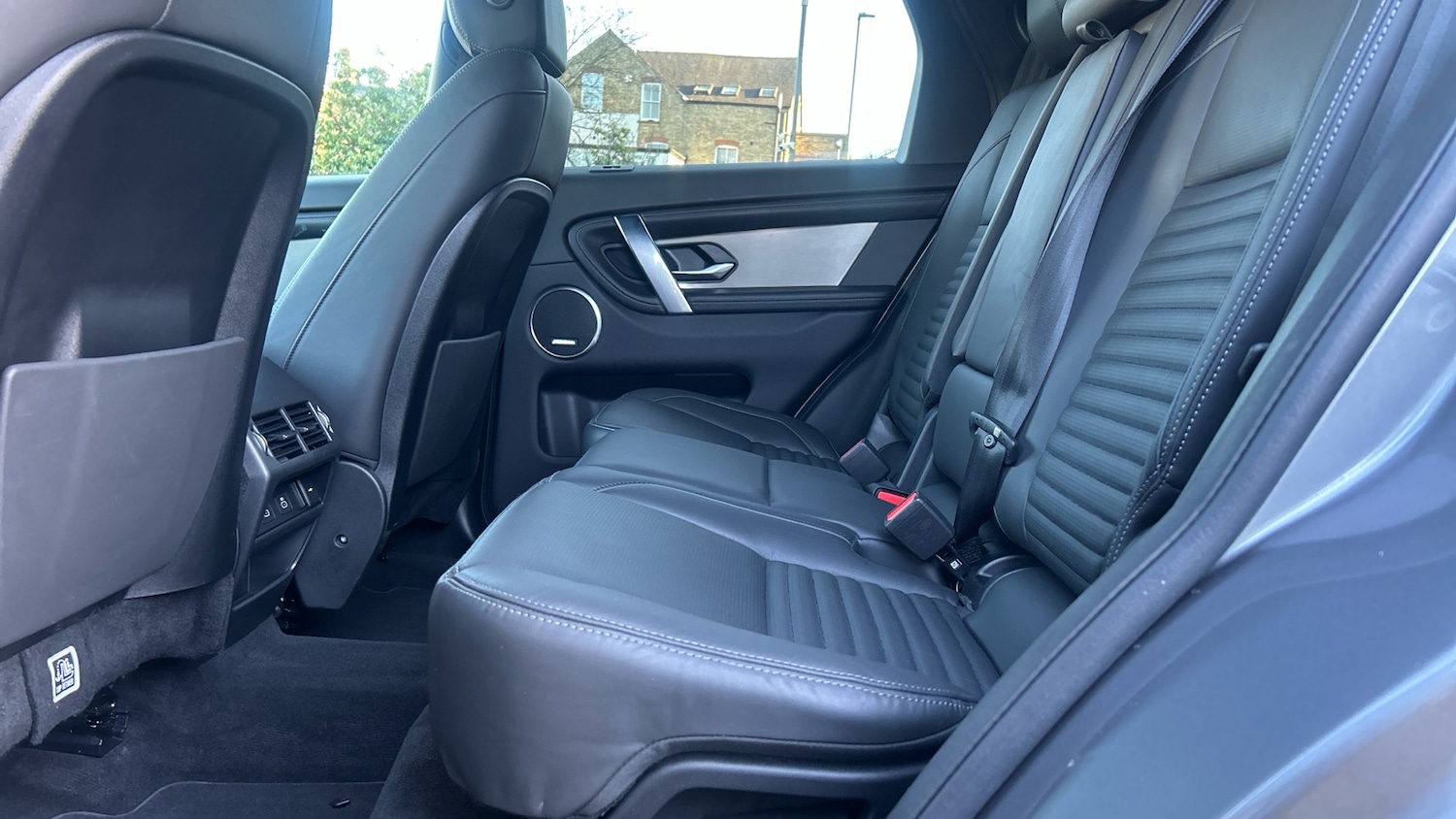 Used Land Rover Discovery Sport 2024 for sale - 77990393: Photo 4