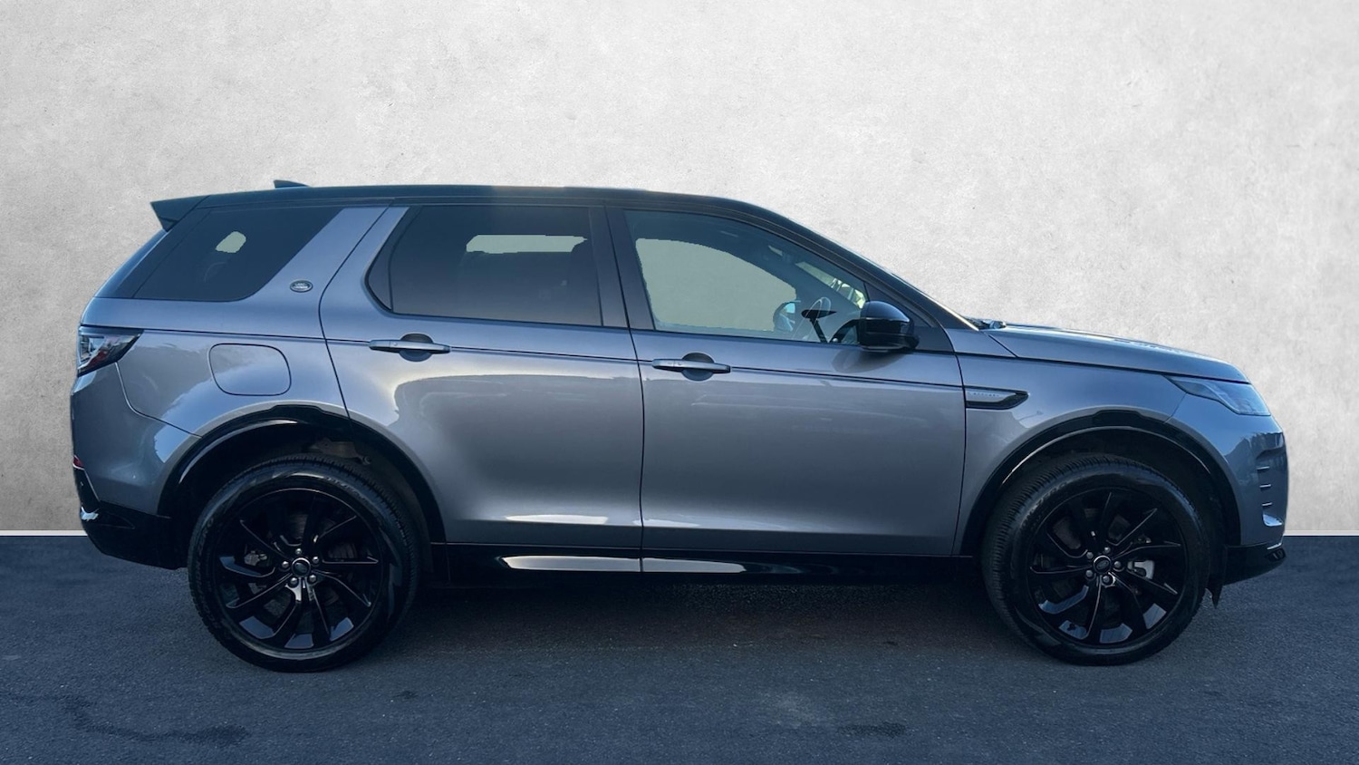 Used Land Rover Discovery Sport 2024 for sale - 77990393: Photo 5