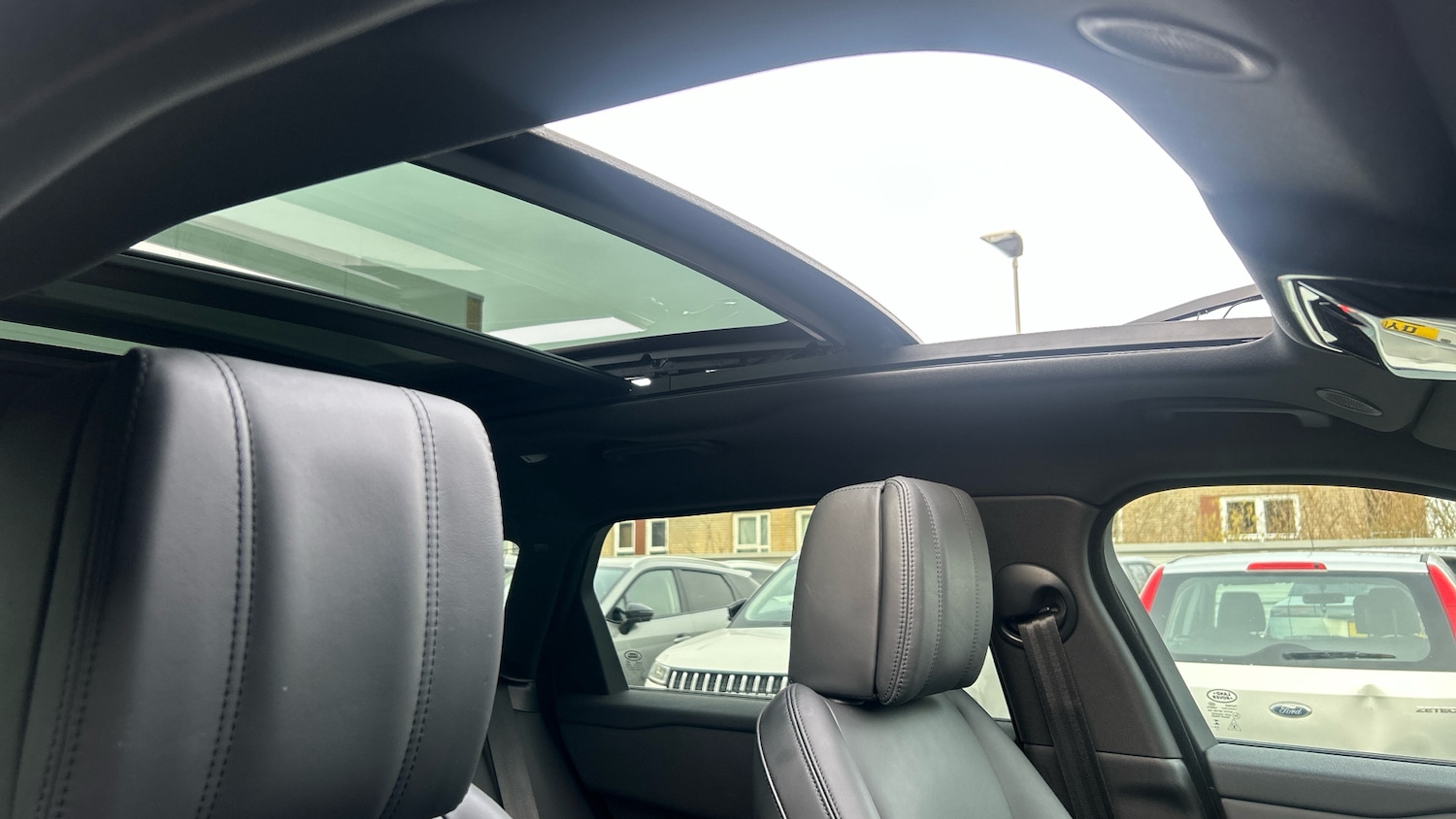 Used Land Rover Range Rover Velar 2024 for sale - 77595078: Photo 25