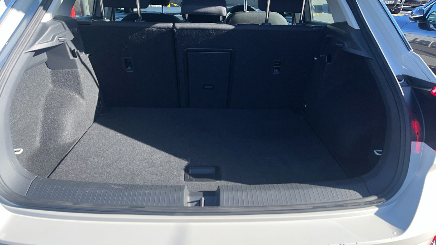 Used Volkswagen T-Roc 2023 for sale - 76368835: Photo 10