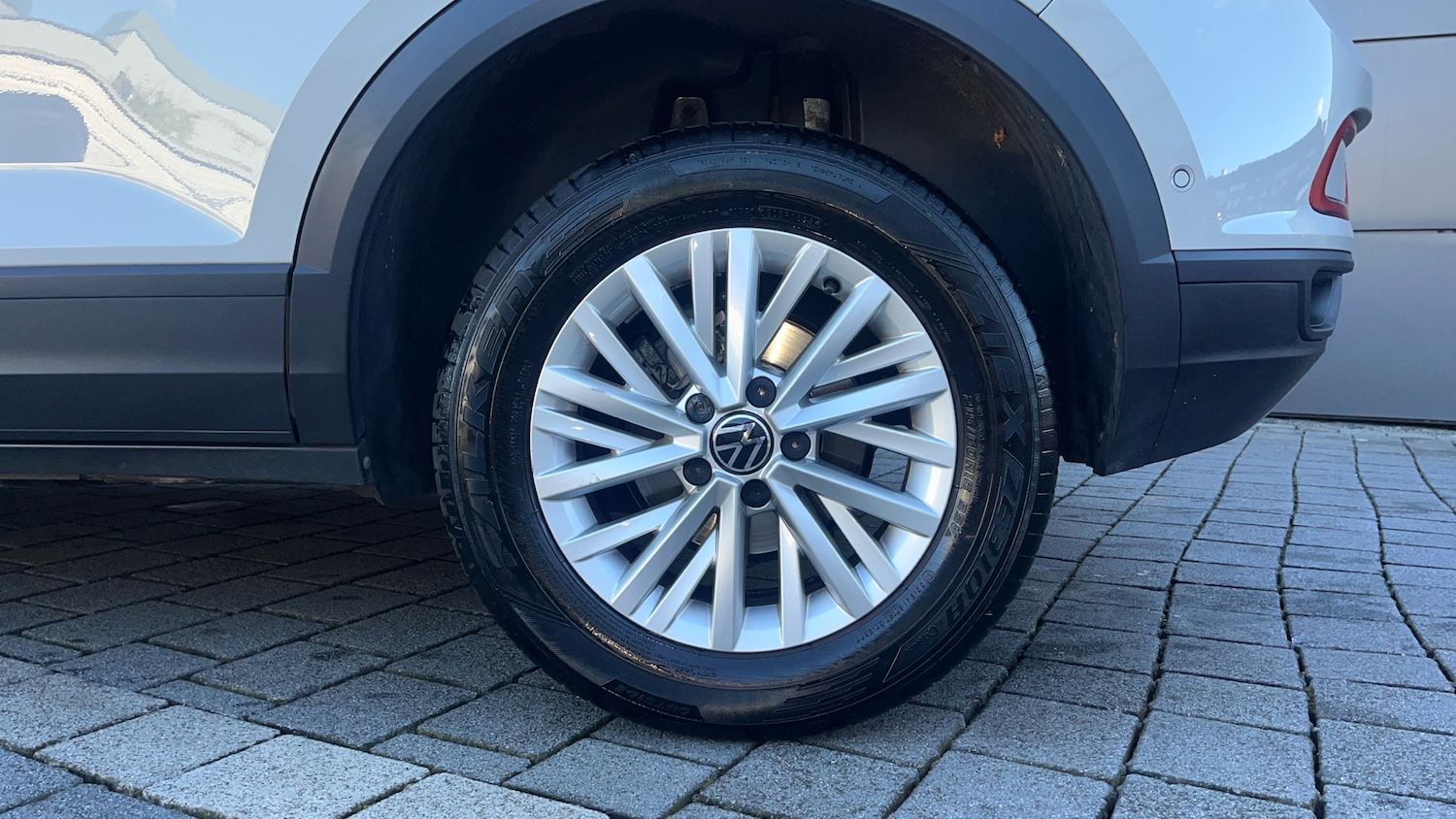 Used Volkswagen T-Roc 2023 for sale - 76368835: Photo 8