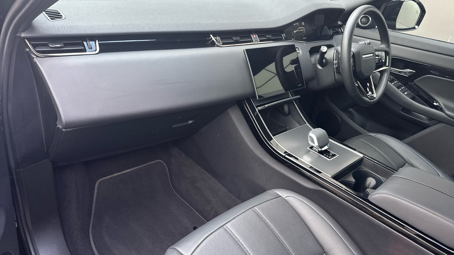 Used Land Rover Range Rover Evoque 2024 for sale - 76324920: Photo 22