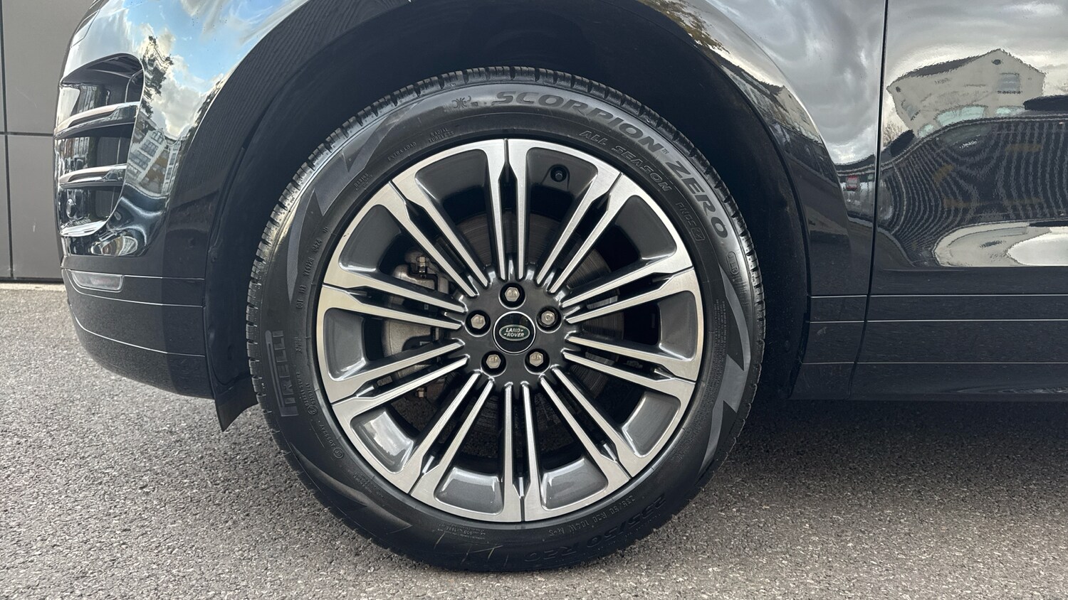 Used Land Rover Range Rover Evoque 2024 for sale - 76324920: Photo 24