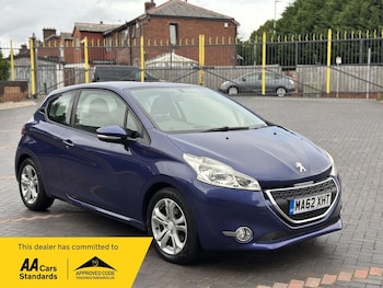 Used Peugeot 208 2012 for sale - 79565730: Photo