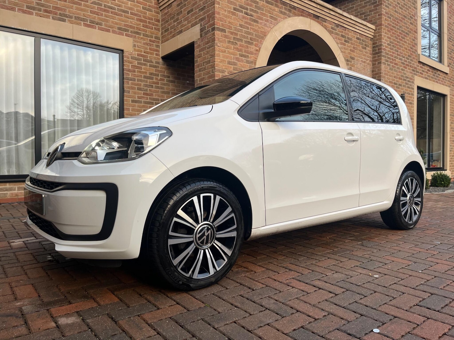 Used Volkswagen up! 2020 for sale - 76965308: Photo 3