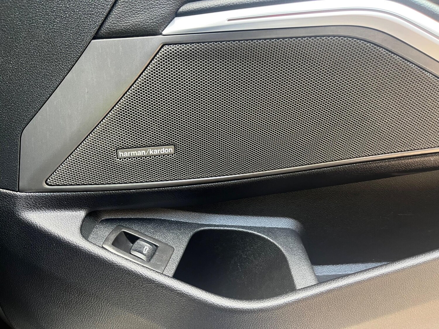 Used BMW 3 Series 2019 for sale - 76549453: Photo 16