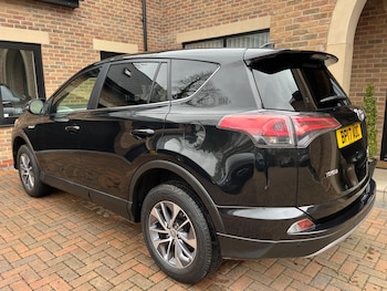 Used Toyota RAV4 2017 for sale - 77657763: Photo