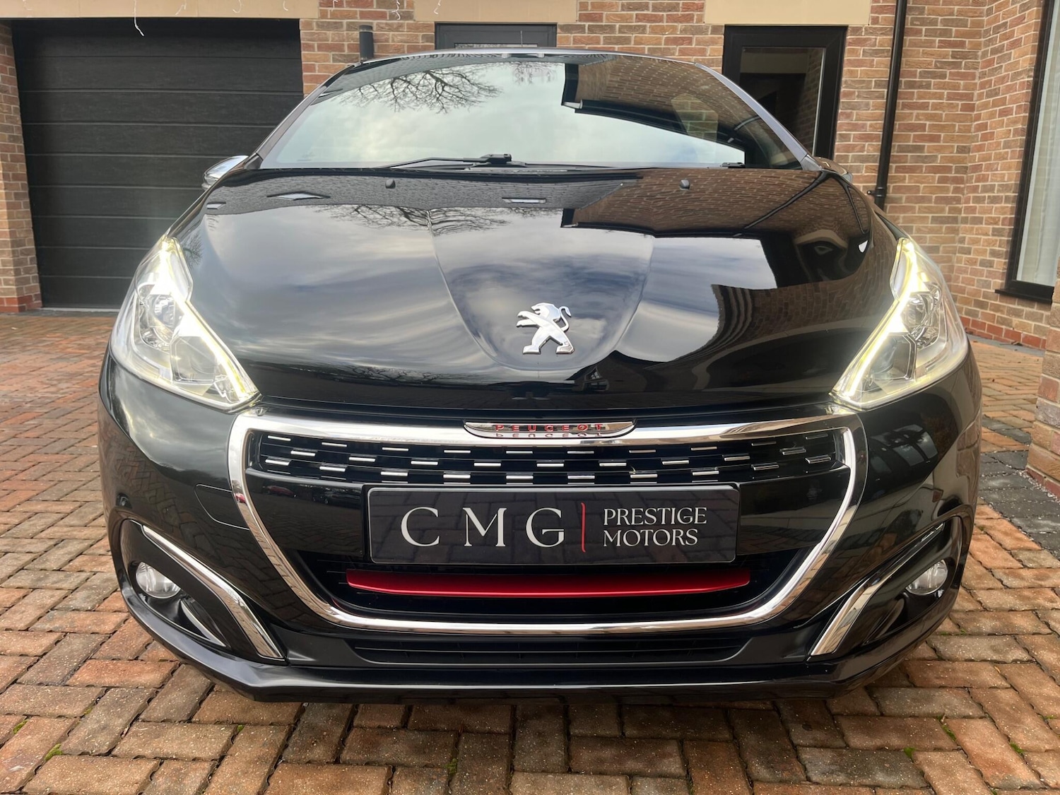 Used Peugeot 208 2016 for sale - 76936417: Photo 3