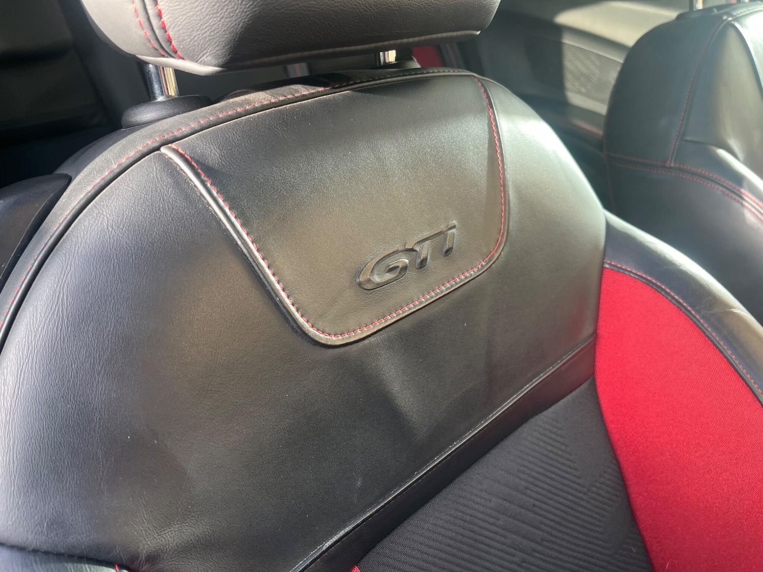 Used Peugeot 208 2016 for sale - 76936417: Photo 42